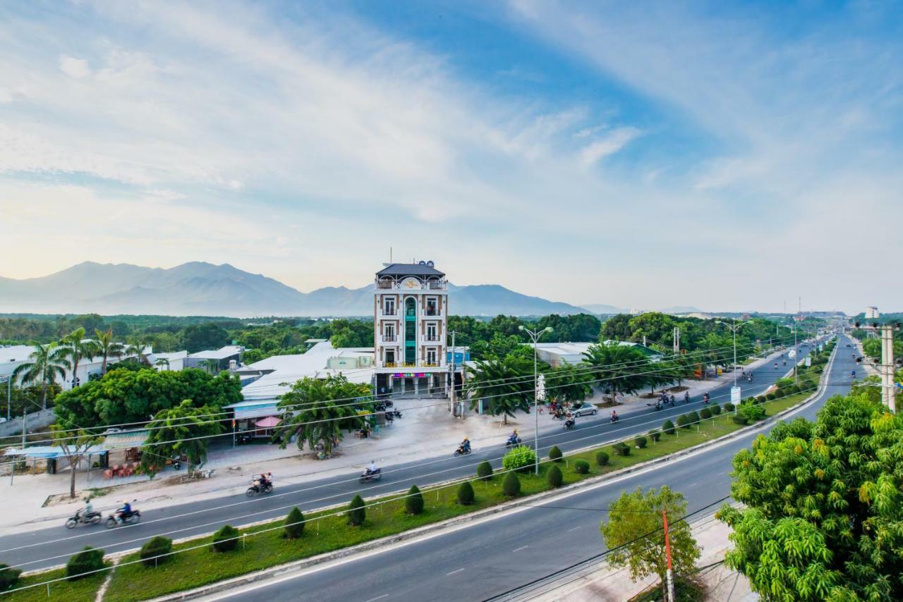 Thoi Binh Hotel Cam Lam エクステリア 写真